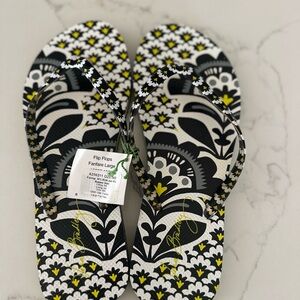 VERA BRADLEY Floral Flip Flops